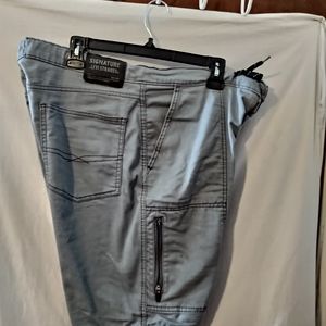 Mens Cargo Shorts, Sz. 36, Levi Strauss